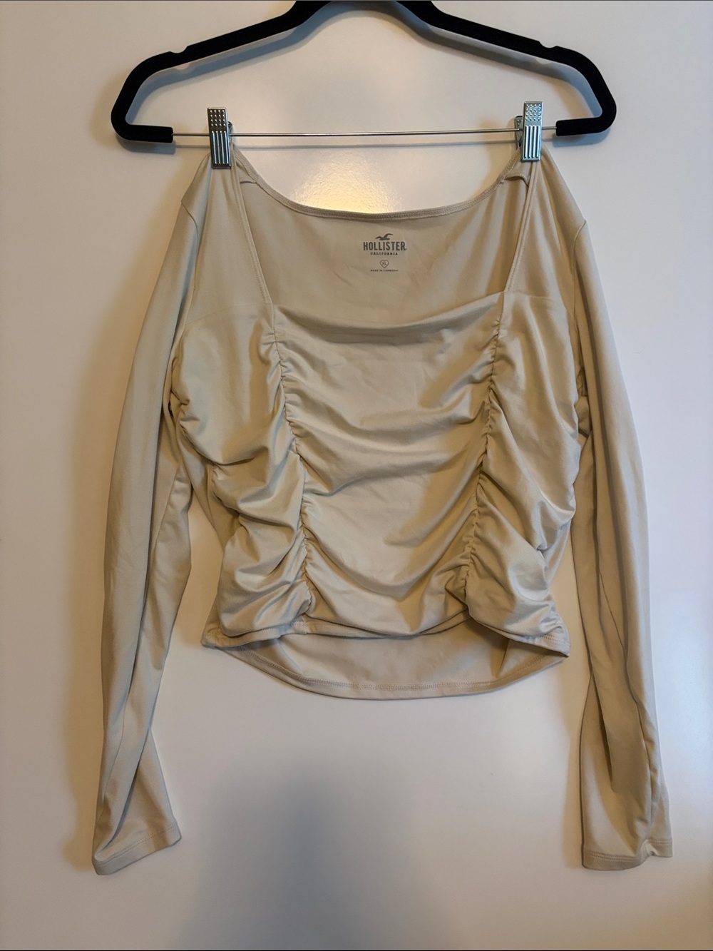 Hollister Cream Long Sleeve Ruched Top